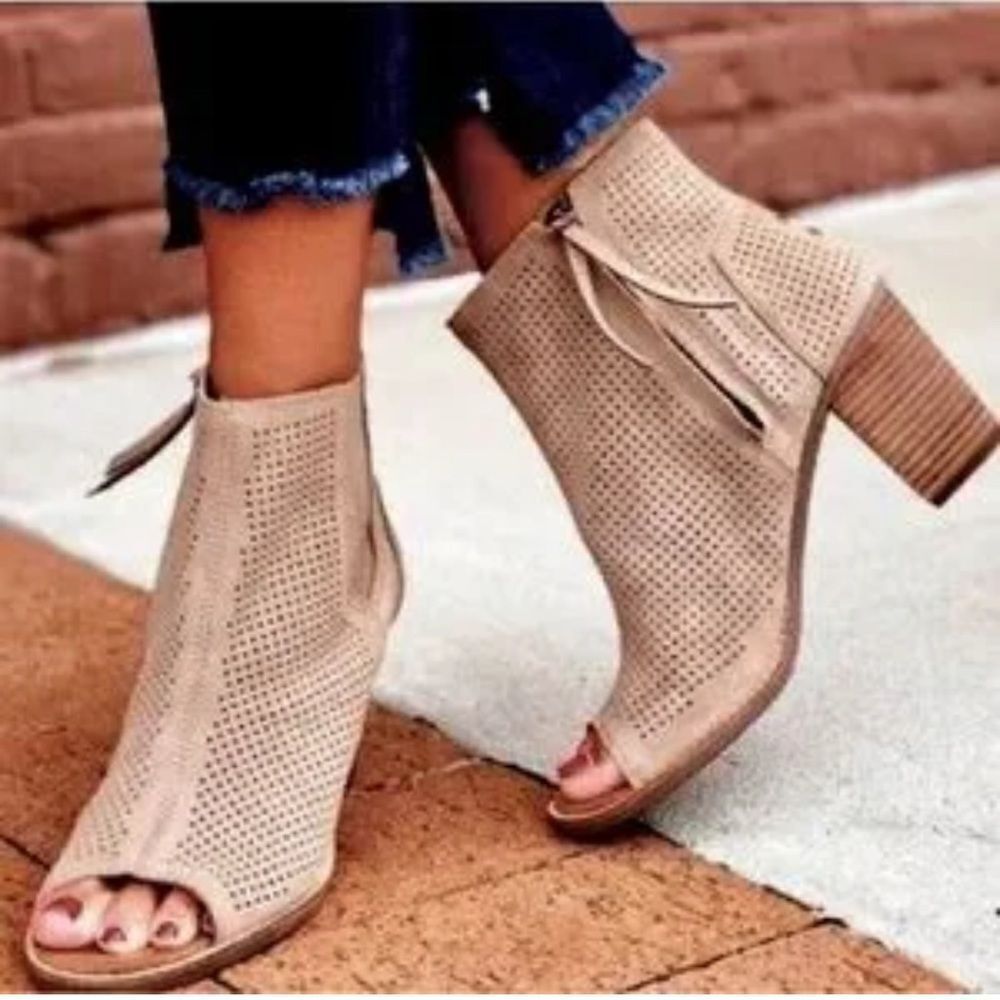 NEW Toms Beige Perforated Ankle Booties